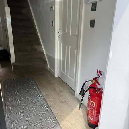 P&F Edgbaston Birmingham Uk, 28 Ashes Lane Birmingham Apartment Exterior photo